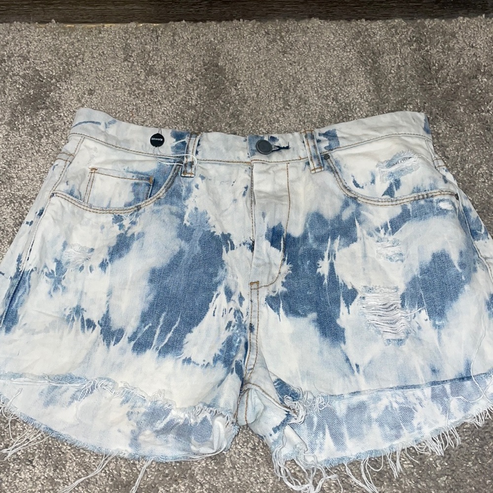 BLANK NYC bleach denim shorts